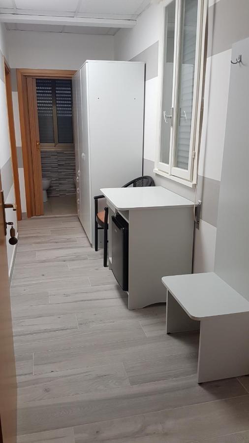 סוטומרינה Albergo Paris מראה חיצוני תמונה