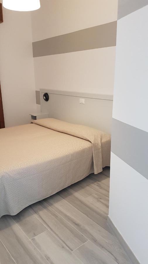 סוטומרינה Albergo Paris מראה חיצוני תמונה
