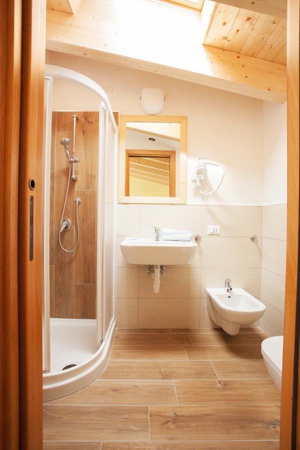סוטומרינה Albergo Paris מראה חיצוני תמונה