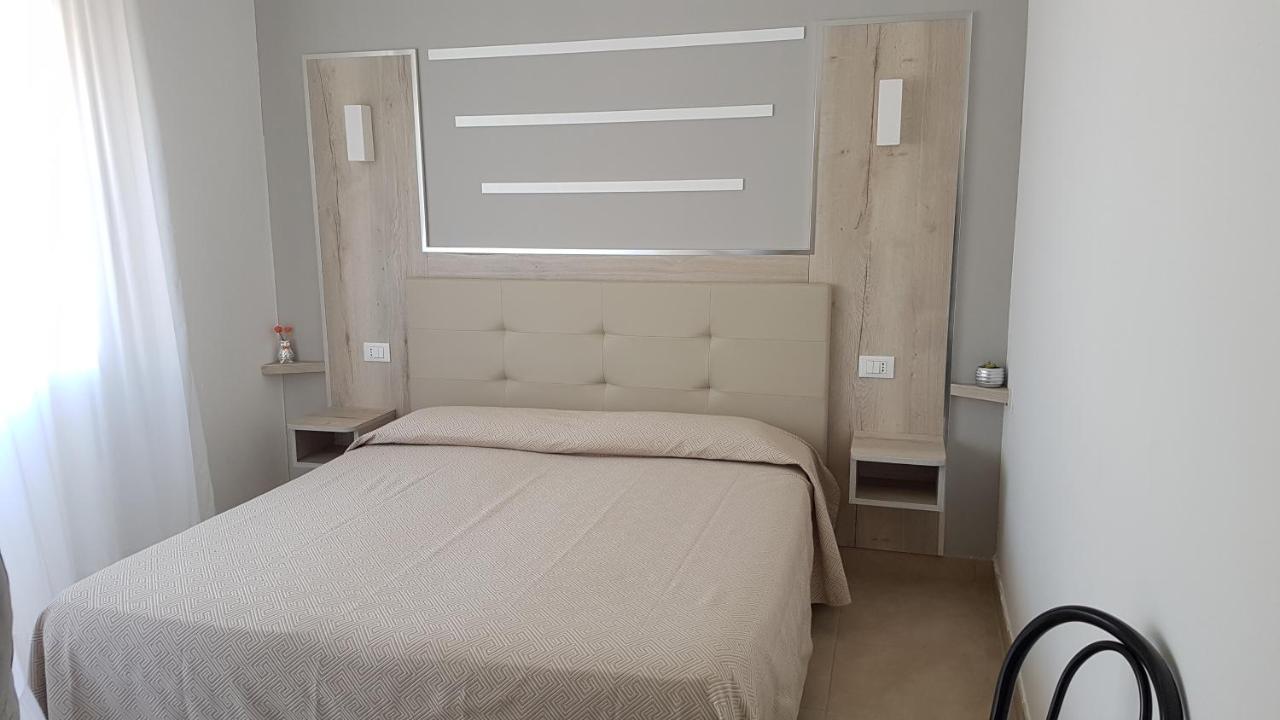 סוטומרינה Albergo Paris מראה חיצוני תמונה